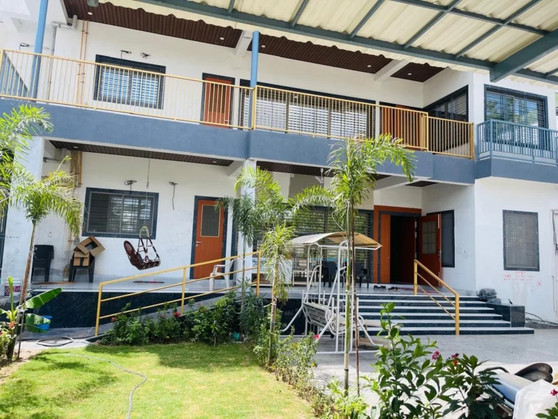 PG Near SG Highway Ahmedabad