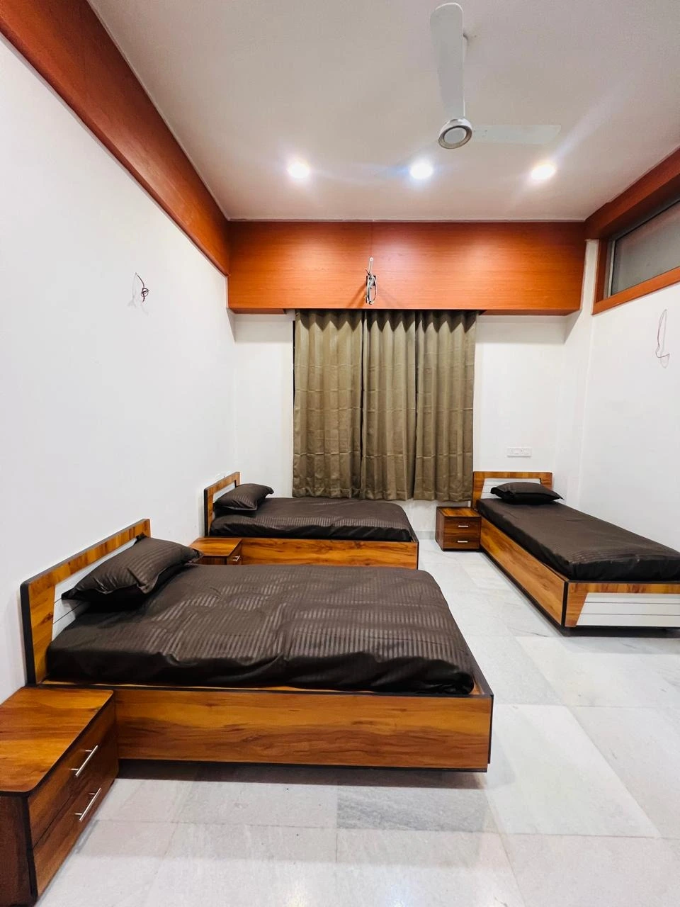 PG Near Nirma University Ahmedabad